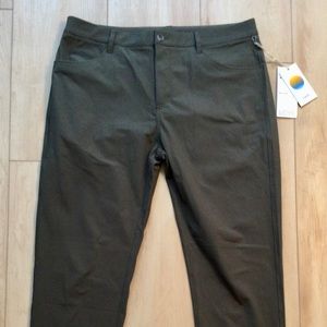 Vuori men’s performance pants